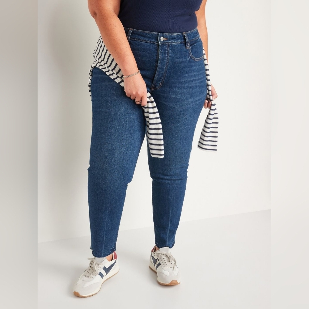 Old Navy 22 O.G. Straight Ankle Secret Slimming Pockets NWT